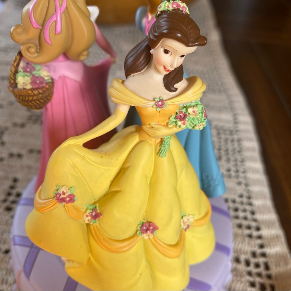 Disney Princesses Musical Rotating Figurine - Picture 7 of 10